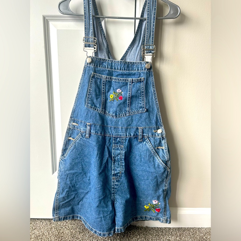 Vintage Y2K 90s Floral Embroidered Overall Shorts
